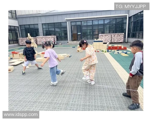 初中体育课趣味小游戏推荐让学生在快乐中锻炼身体提升团队合作能力